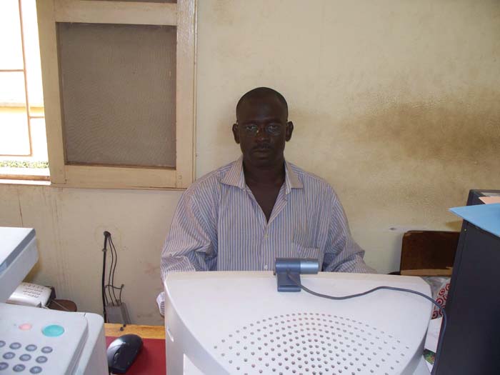 32 LE DIRECTEUR DU #111FAA1