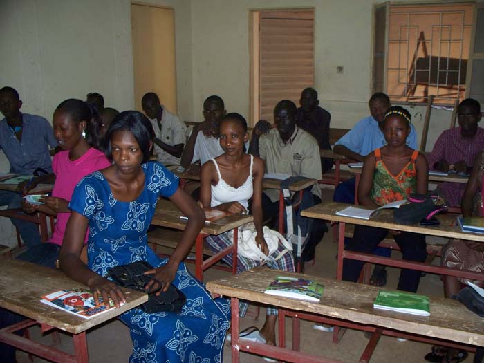 2 eleves de la 4-cours